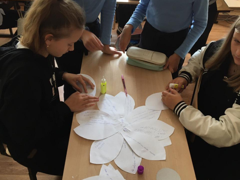 Нет ненависти и вражде!.